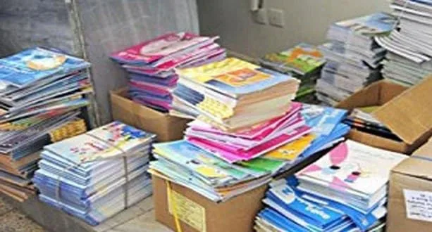 التربية عن نقص الكتب في “حماة”: تم توزيع 2000 نسخة إضافية للصف السابع للطلاب الوافدين